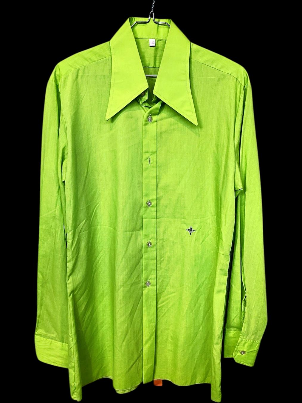 Camicie: Leuchtend limettengrünes Button-Down-Hemd - Größe 132 – Usato da Zug venduto da vinokilo 1