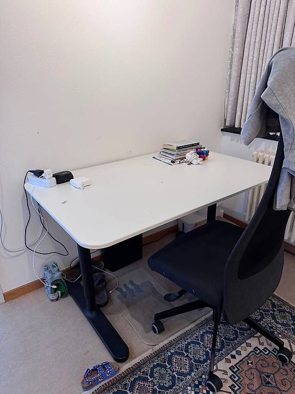 Ikea Scrivanie: Manuell verstellbarer Arbeitstisch IKEA – Usato da Zollikon venduto da eva111 1