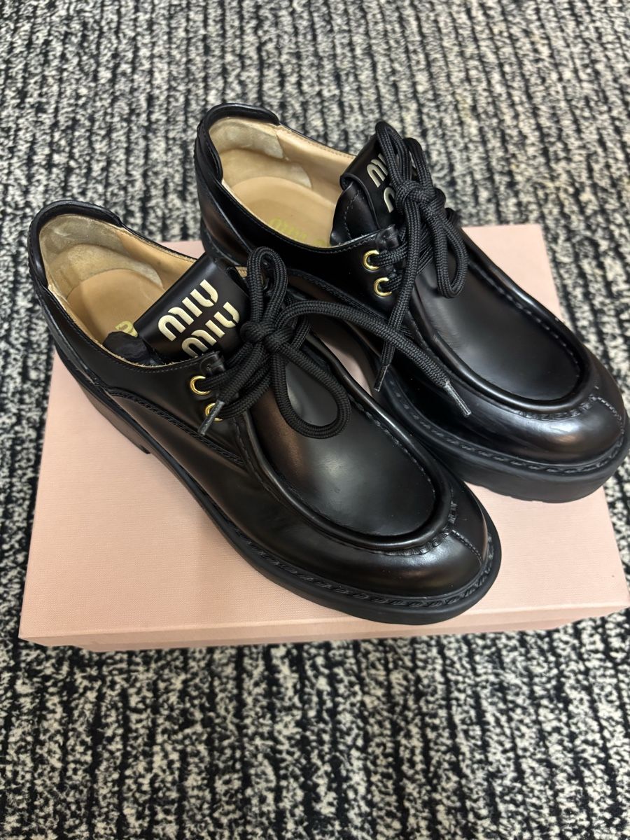 Miu Miu Scarpe da donna:  Miu Miu Schnürschuhe  – Nuovo (secondo la descrizione) da St.Moritz venduto da MonikaG08