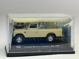 EB- Hongwell Land Rover Serie III cremeweiss