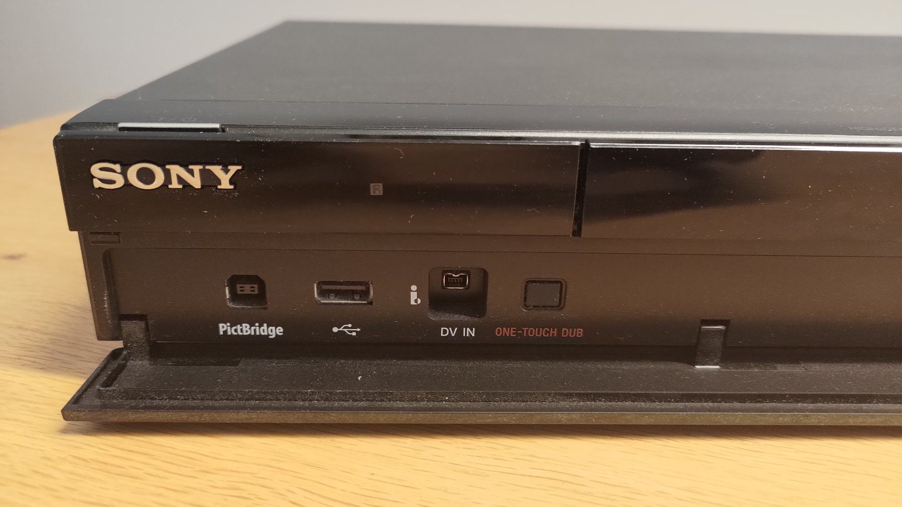 Sony Enregistreurs: DVD-Recorder/Player SONY RDR-AT107 – D'occasion à Basel par langga9 6