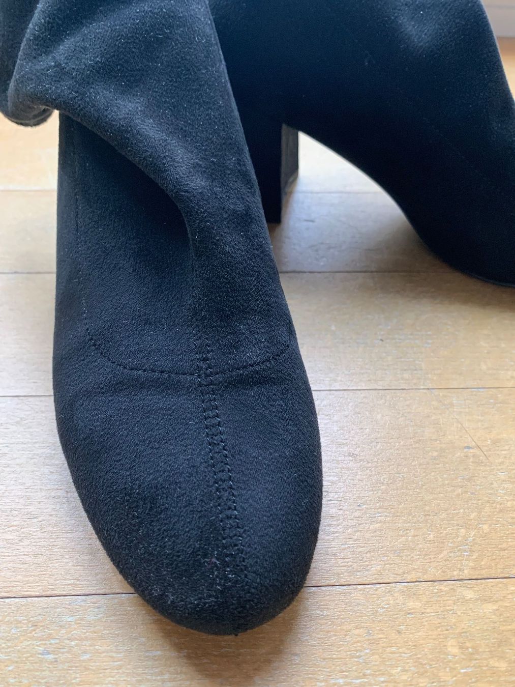 Scarpe da donna: Schwarze Stiefeletten / Absatzstiefel – Usato da Winterthur venduto da Drachenrose 5
