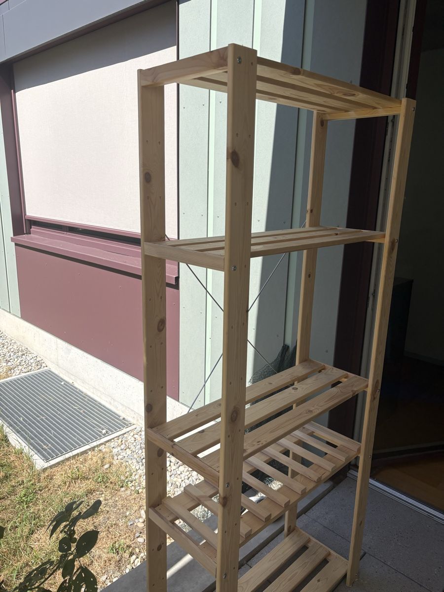 Ikea Étagères: Holzregal Ikea  – D'occasion à Turbenthal par huw_9x5z 1