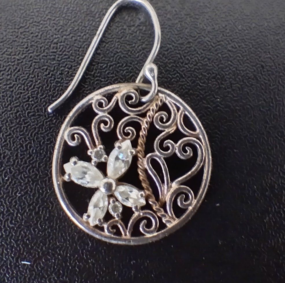 Orecchini pendenti & Orecchini a lobo: OHRRING SILBER 925 MIT BLUME UND SCHNÖRKEL – Usato da Romanshorn venduto da Glitzer-Paradies 1