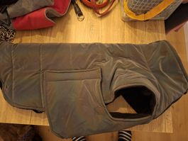Hundemantel reflektierend grau Länge 60cm guter Zustand