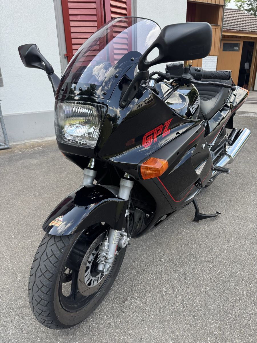 Kawasaki Strasse: Kawasaki GPZ 1000 RX Veteran – Gebraucht aus Andelfingen von werkstatt01 5