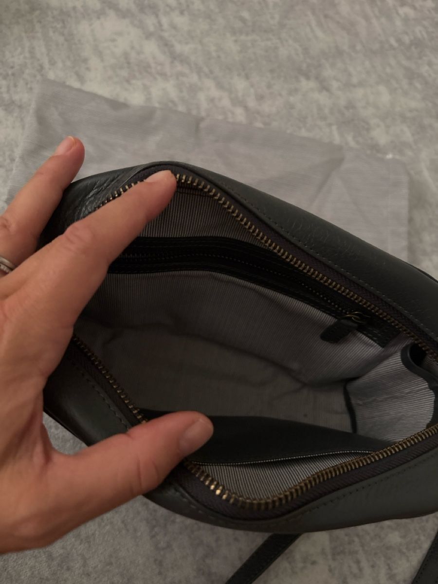 Taschen für Damen: Umhängetasche Lost&Found – Gebraucht aus Safenwil von sabikie 2
