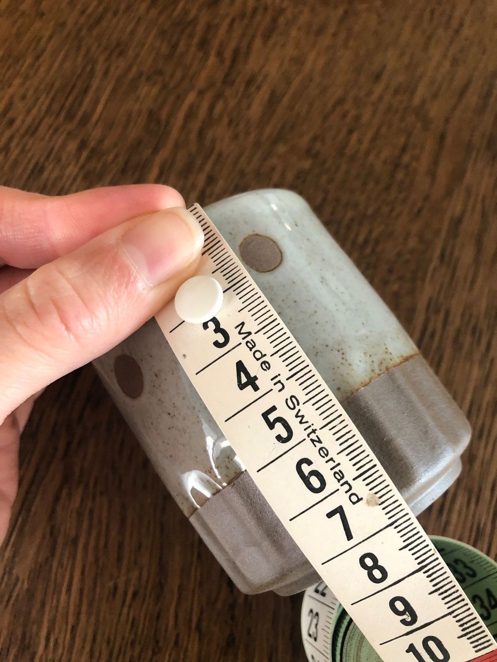 Vasi per fiori: Mini Cache pot Gris brun Topf Übertopf Grau Braun Blumentöpf – Usato da St-Aubin FR venduto da Tiweety 4
