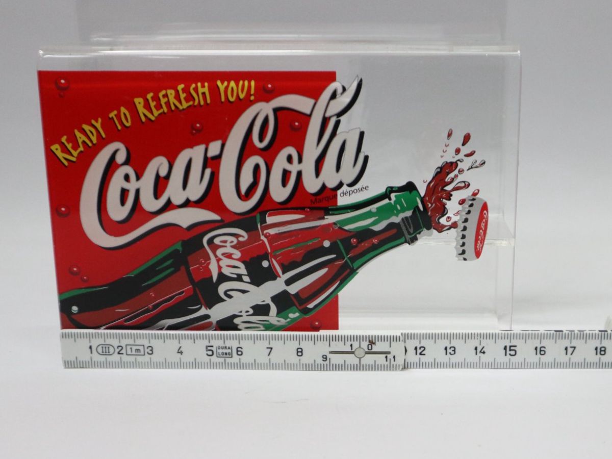 Allestimento di negozi e stand fieristici: Coca Cola Plexiglas Kartenhalter Menükartenständer – Usato da Eschenbach SG venduto da Astalavista 3