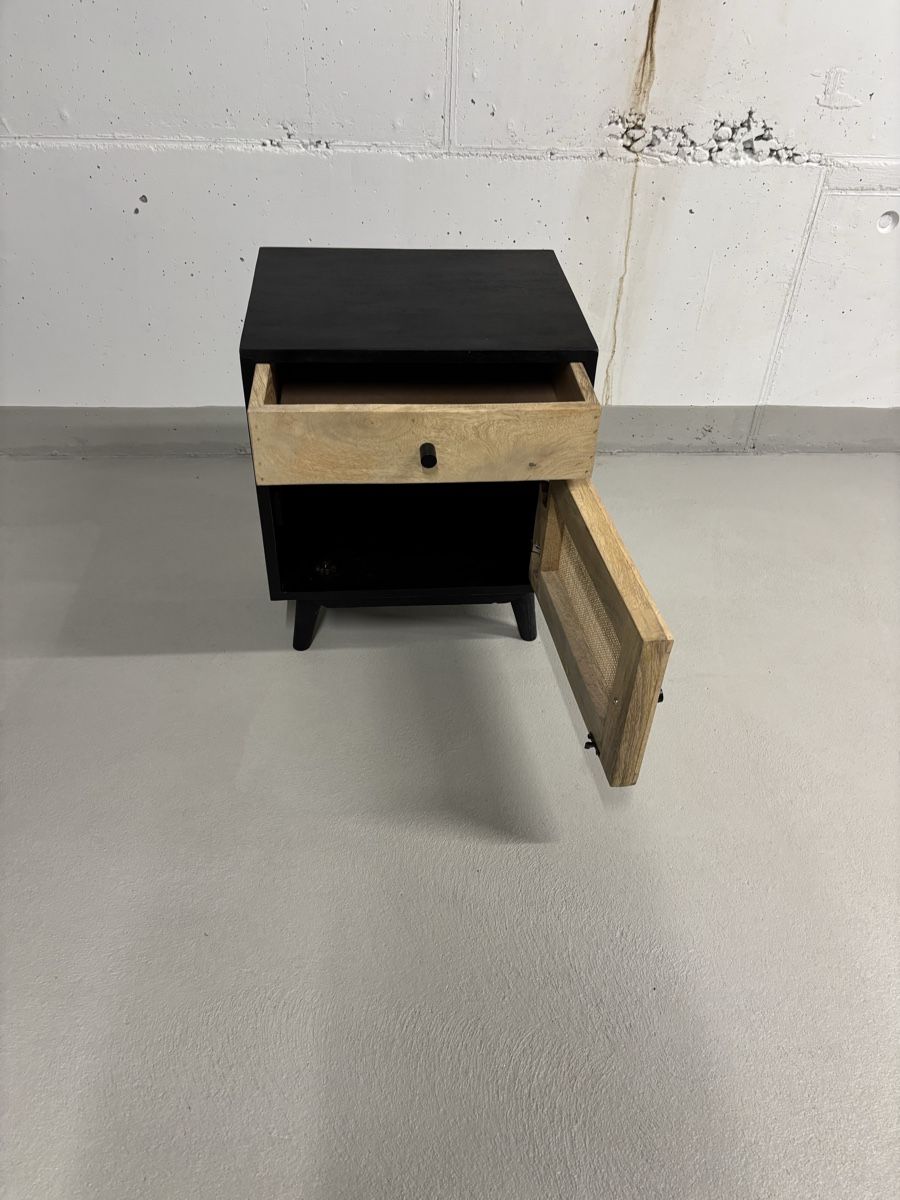 Comodini: Nachttisch schwarz Rattan Massivholz  – Usato da Zürich venduto da len_y9m2 1