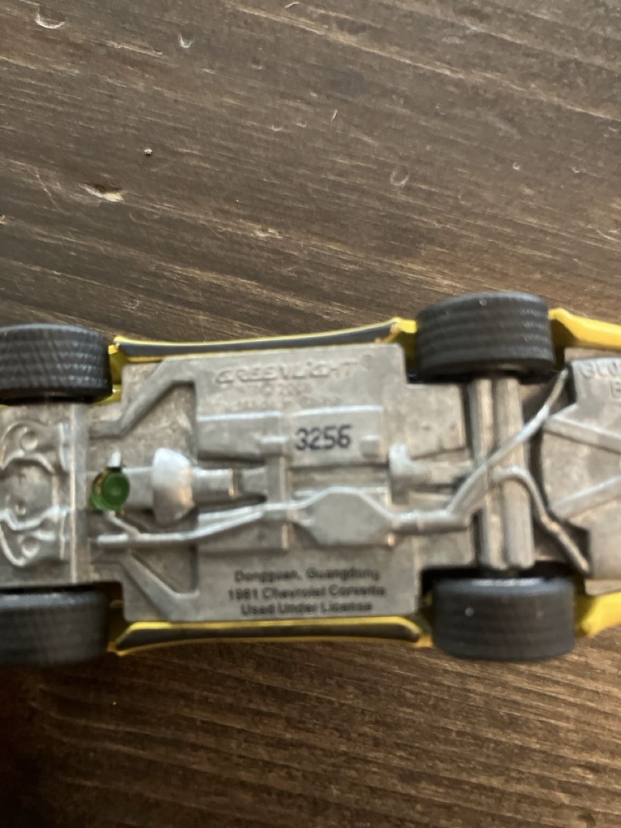 Greenlight Modellini d'auto: Greenlight Chevrolet Corvette Polizei Auto – Usato da Steffisburg venduto da muggenstutz31 3