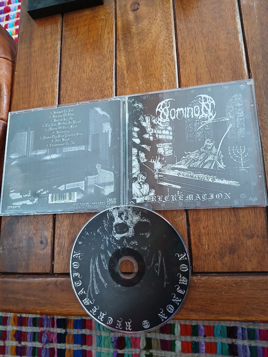 CD: nominon- recre... – Usato da St-Cergue venduto da VeganWarrior