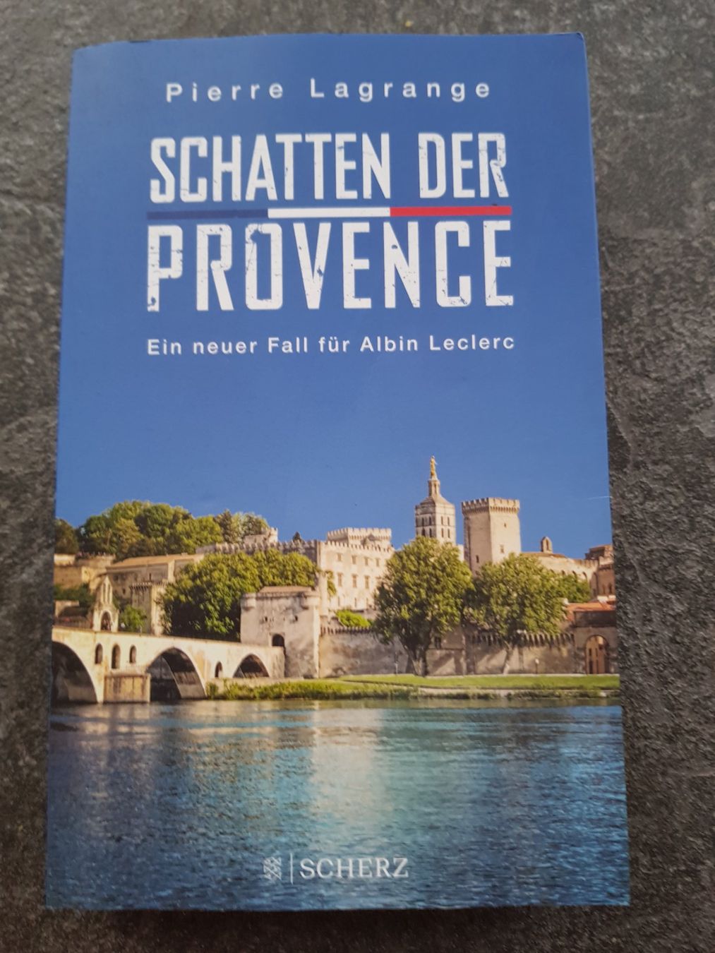 Livres: SCHATTEN DER PROVENCE / Pierre Lagrange Kriminalroman – D'occasion à Dietikon par marconi07