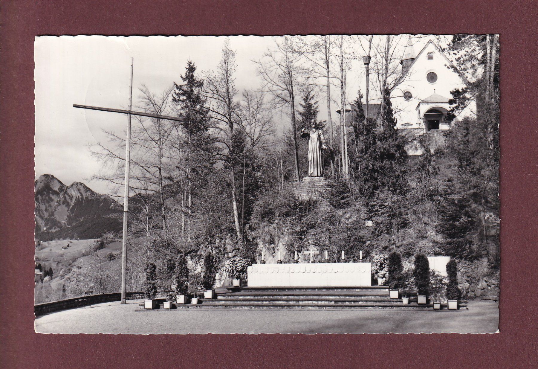 Cartoline postali: FLÜELI-RANFT - Feierplatz - 1966 – Usato da Pully venduto da nicecards