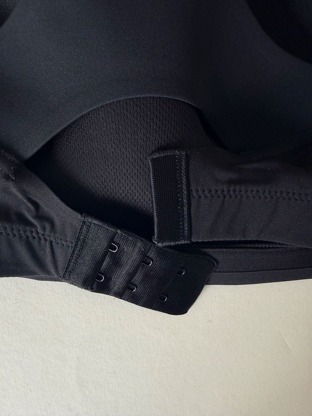 Chantelle Altra biancheria intima: Soft-BH, Chantelle, Grösse XL, Farbe Schwarz – Nuovo e nell'imballaggio originale da Rudolfstetten venduto da gst_g7xl 7