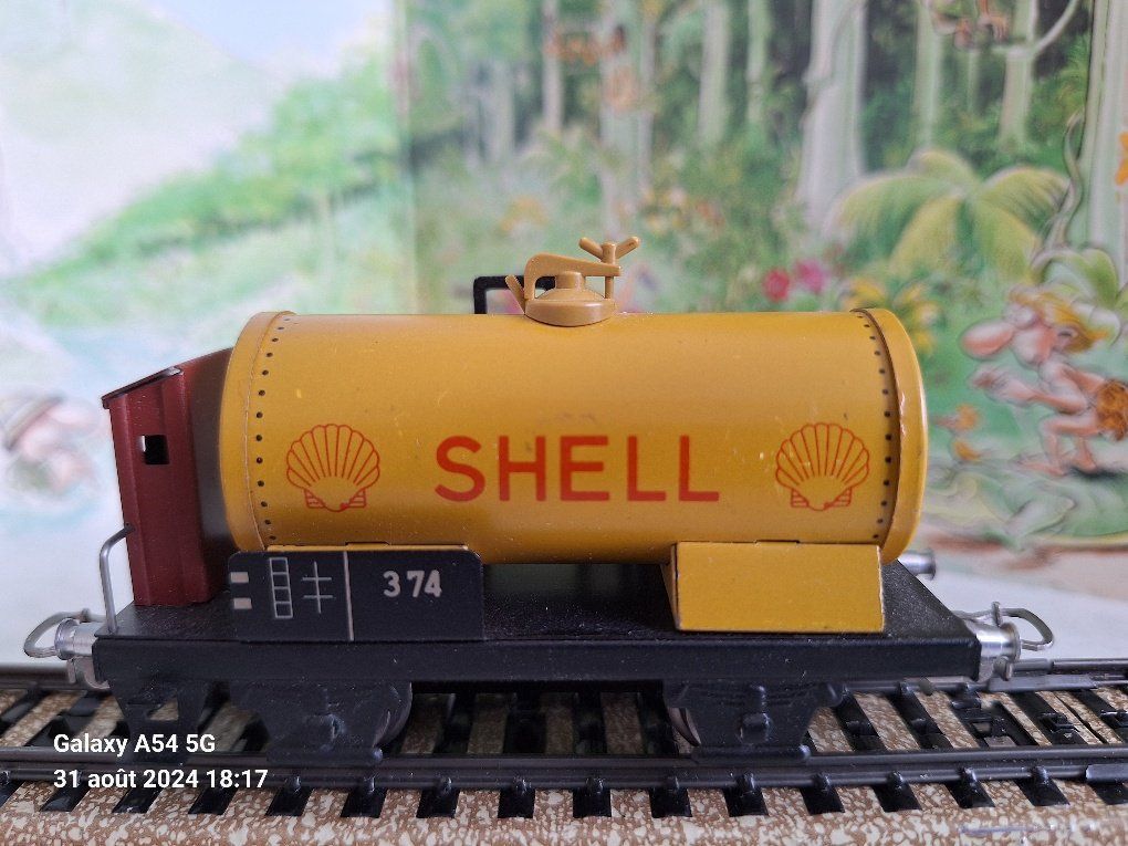 Ancien Wagon-citerne Marklin HO Avant-guerre – Métal, Essieux Apparents, Décor Shell (pièce De Collection, état Voir Descriptif)