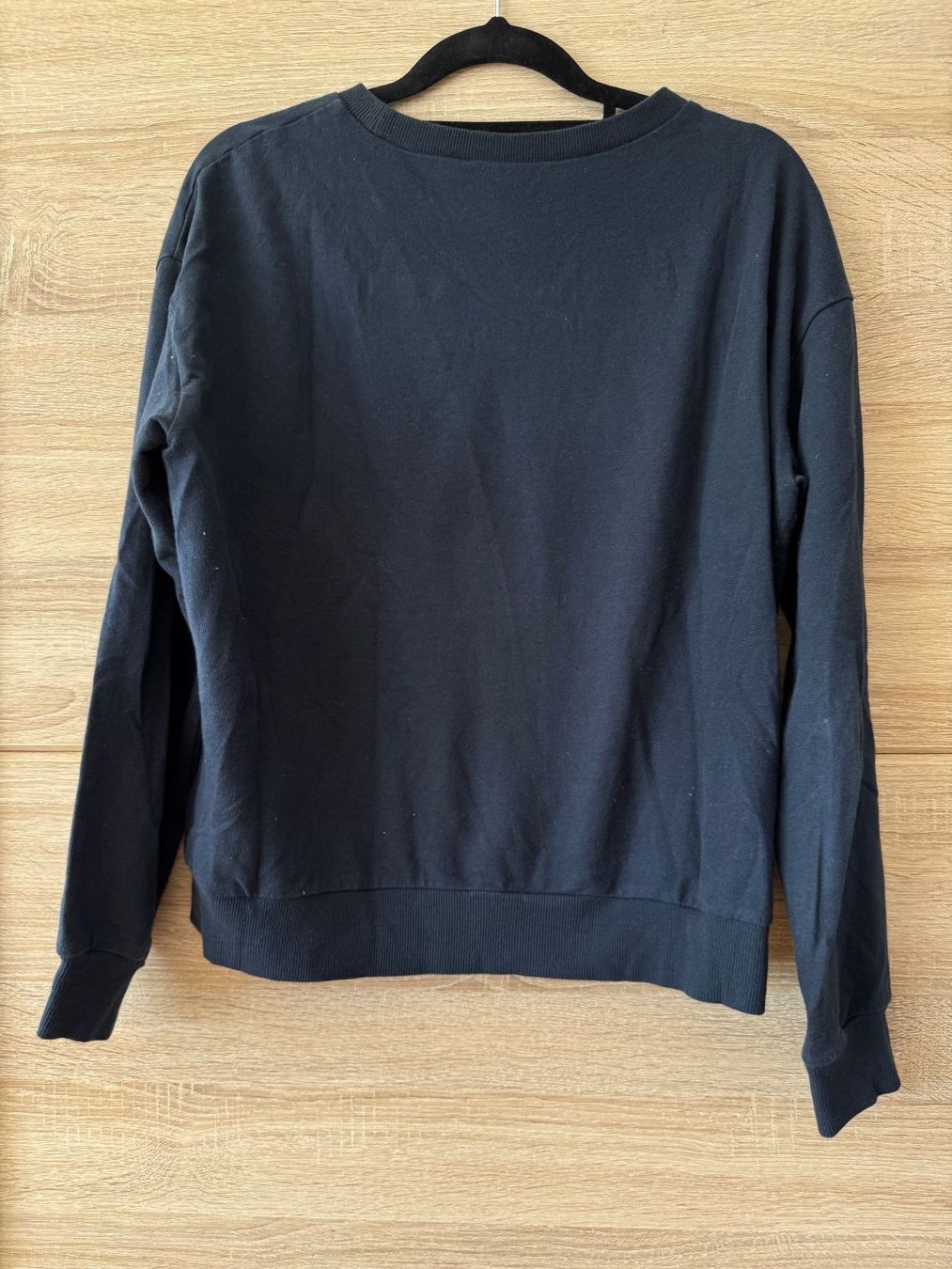 H&M Maglioni & Felpe: Pull léger bleu foncé – Usato da Montreux venduto da Izapechee 2