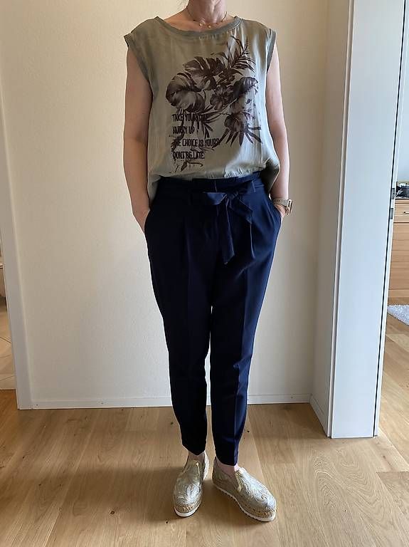 T-shirt: Leichtes, elegantes Shirt, Gr. M – Usato da Herrliberg venduto da tedoluch