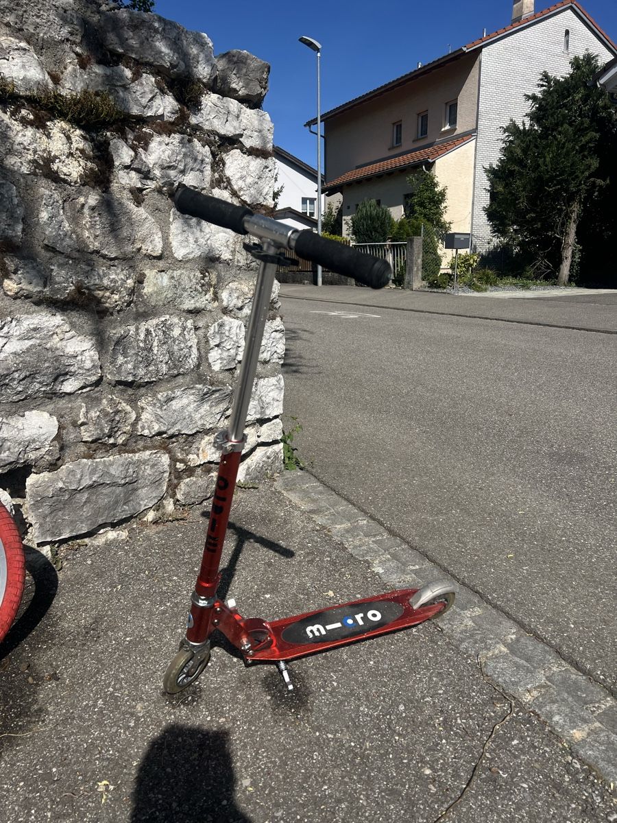 Micro Kickboard: Micro Scooter, Rot – Usato da Olten venduto da isabelschmid