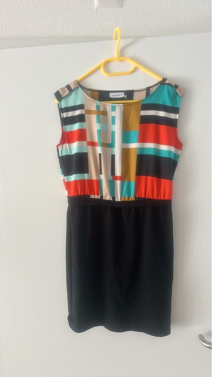 Kleider: Damen Kleid gemustert schwarz Grösse M – Gebraucht aus Subingen von Jannytka5
