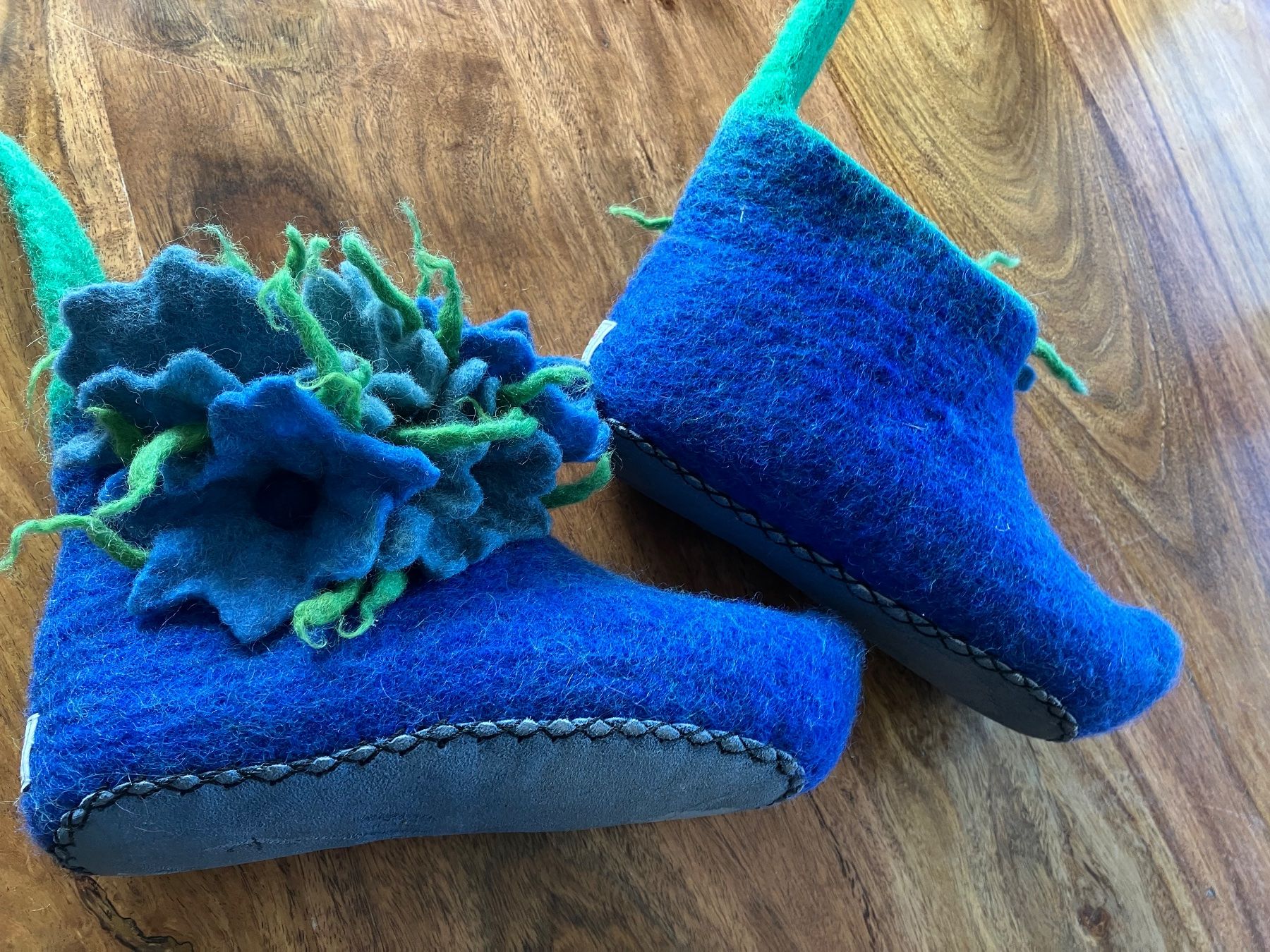 Scarpe da uomo: Märchen Filzpantoffeln ca Gr.33-35 – Usato da Weissbad venduto da Praxedis_P51 7