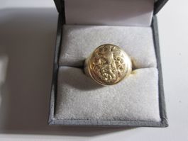 HERRENRING  18 KARAT 11,3 Gramm schwer Juwelieranfertigung