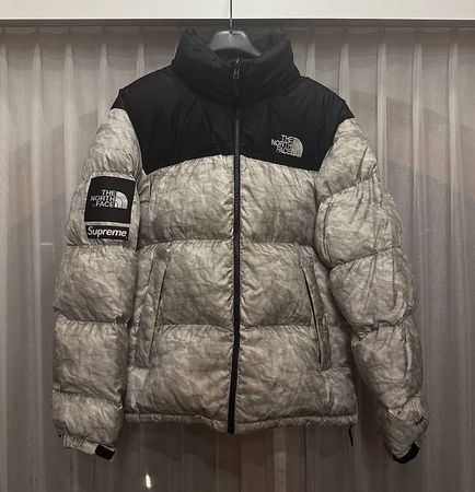 Supreme The North Face Paper Print Nuptse Jacket