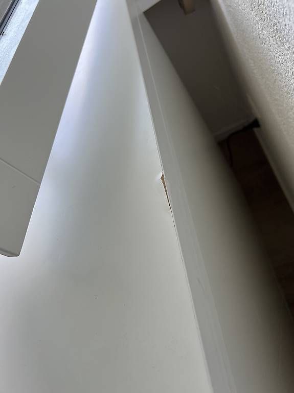 Ikea Schreibtische: Schreibtisch mit Lampe – Gebraucht aus Adliswil von yas_lg8l 4