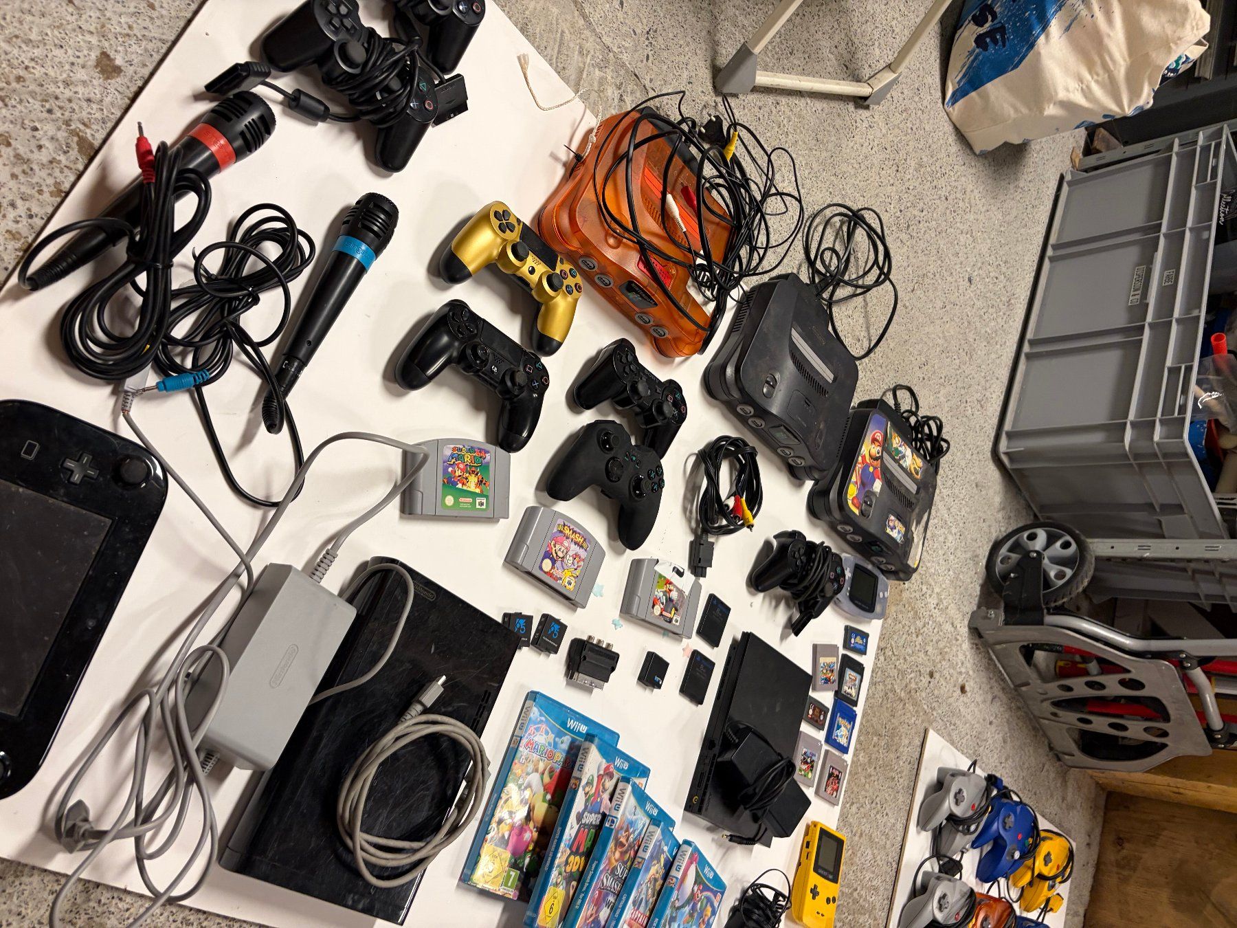 Nintendo Konsolen: Retro Gaming Sammlung – N64, PS2, Wii U, GameBoy, Controller – Gebraucht aus Zürich von Hugetobler03 1
