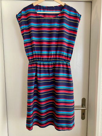 Damen Kleid 100% Seide Gr. 38