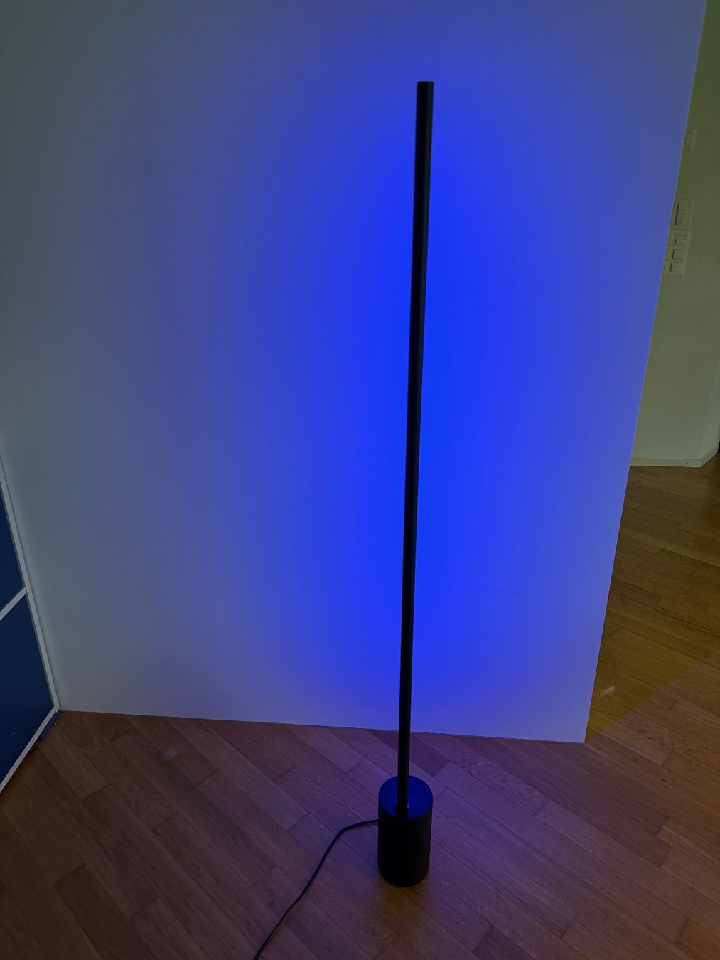 Philips Lampen: Philips Hue Gradient Signe – Gebraucht aus Hendschiken von emstan 1
