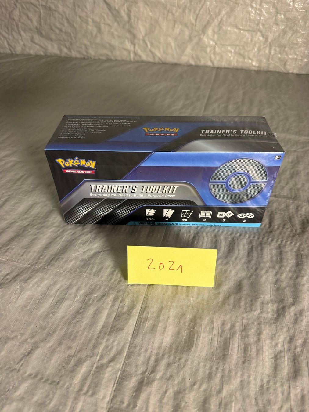 Pokémon Carte collezionabili: POKEMON-TRAINER TOOLKIT-BLAU-2021-EN – Nuovo e nell'imballaggio originale da Frick venduto da RC2367