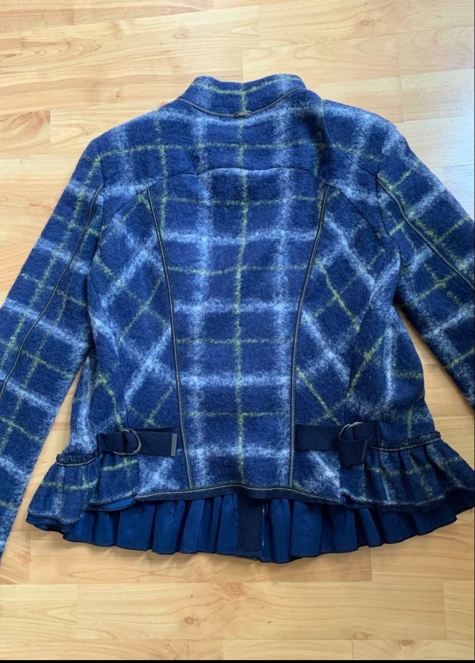 High Giacche: Veste High neuve taille 34 – Nuovo (secondo la descrizione) da Gland venduto da TallyEva 4