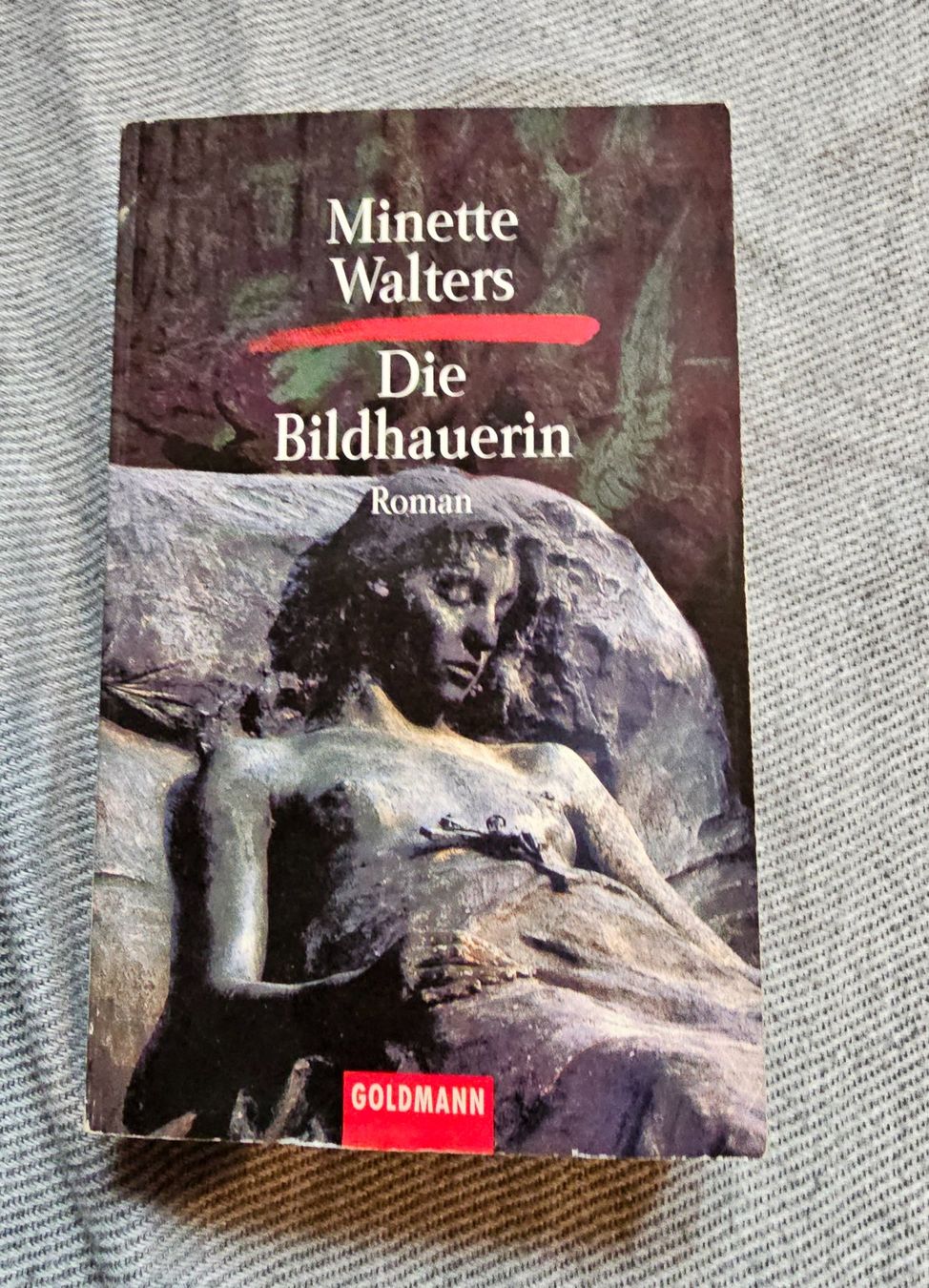 Libri: Die Bildhauerin: Roman von Minette Walters – Usato da Füllinsdorf venduto da Sunnebliemli7