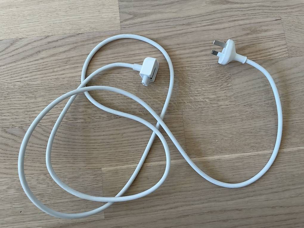 Ladegerät: Netzteilstecker Apple – Gebraucht aus Elgg von bi_88