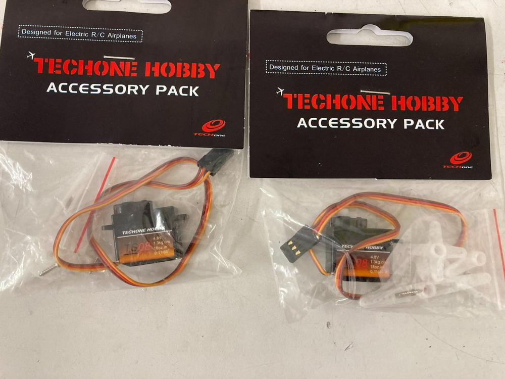 2 Stk. Techone Hobby TS08 Servos (8 Gr., , /cm) | Kaufen auf  Ricardo