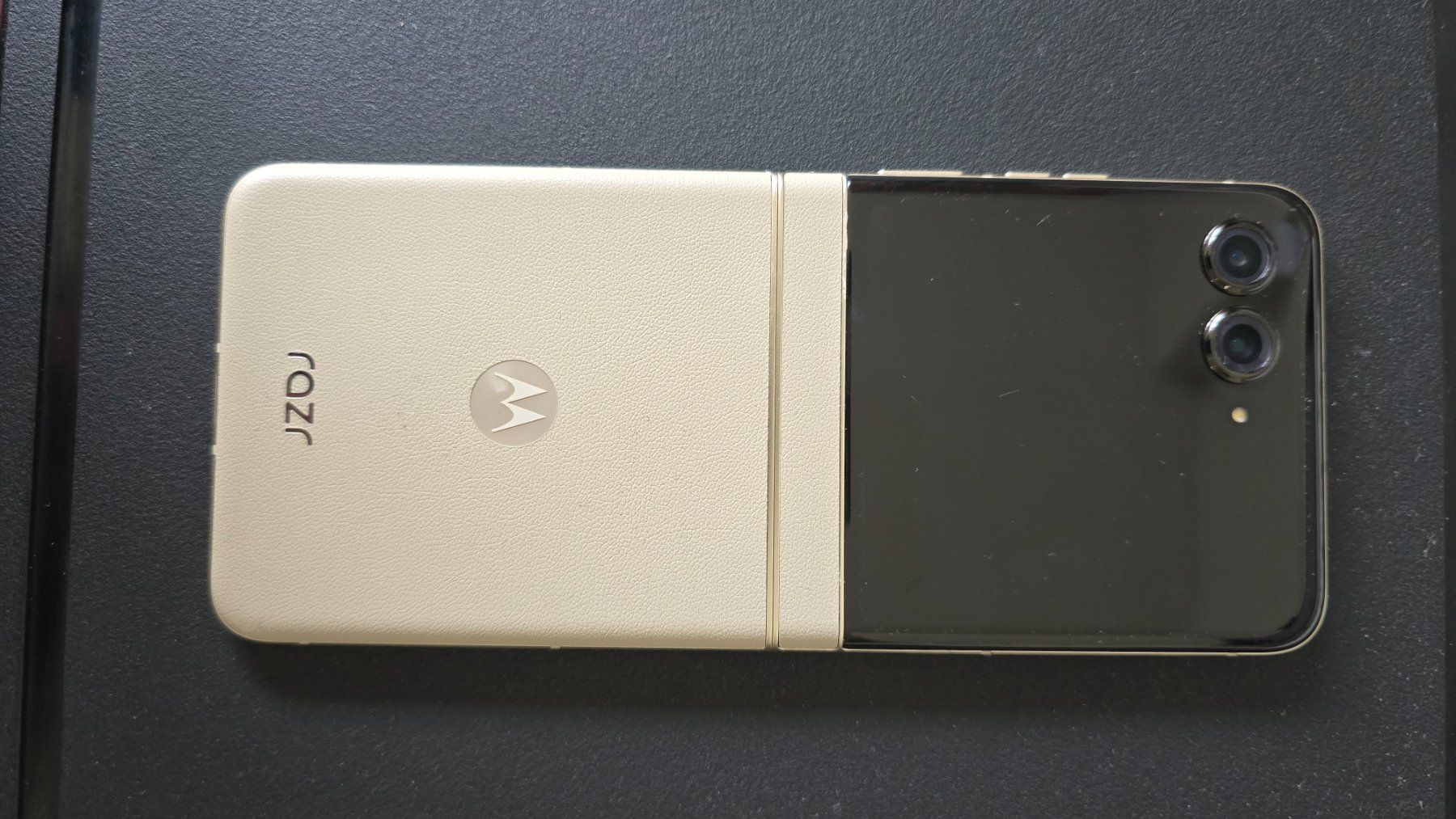 Motorola Handys / Smartphones: Motorola Razr 50 256GB – Gebraucht aus Interlaken von Man_sand_01 2