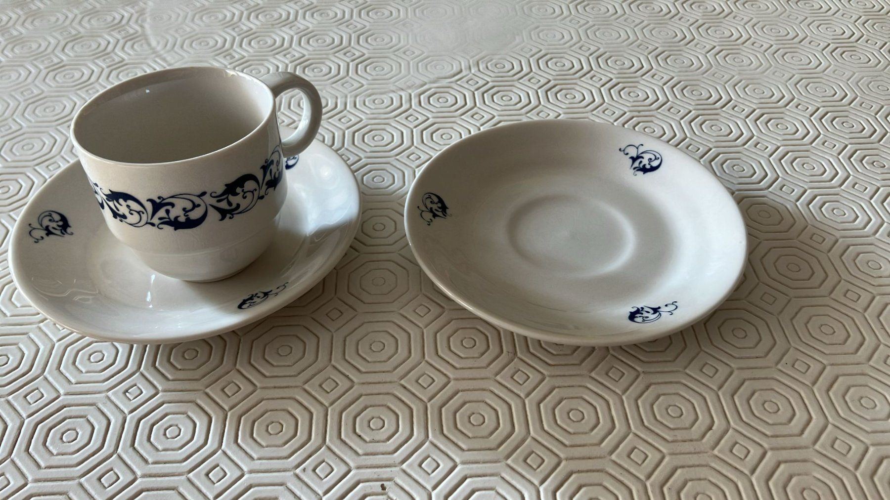 Geschirrsets: Diversi pezzi di un servizio CF Porcelain – Gebraucht aus Melano von H-Sara 3