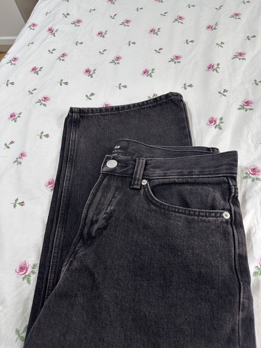 H&M Jeans: H&M Jeans, Straight Relaxed Fit – Nuovo (secondo la descrizione) da Oberurnen venduto da nes_8xqt 6