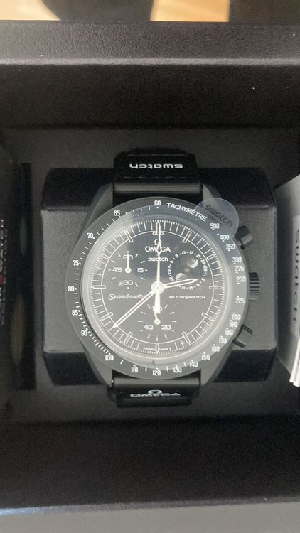 Swatch Orologi: OMEGA X SWATCH Moonswatch MOONPHASE NEW MOON Snoopy – Nuovo e nell'imballaggio originale da Sonceboz-Sombeval venduto da michael.l 1