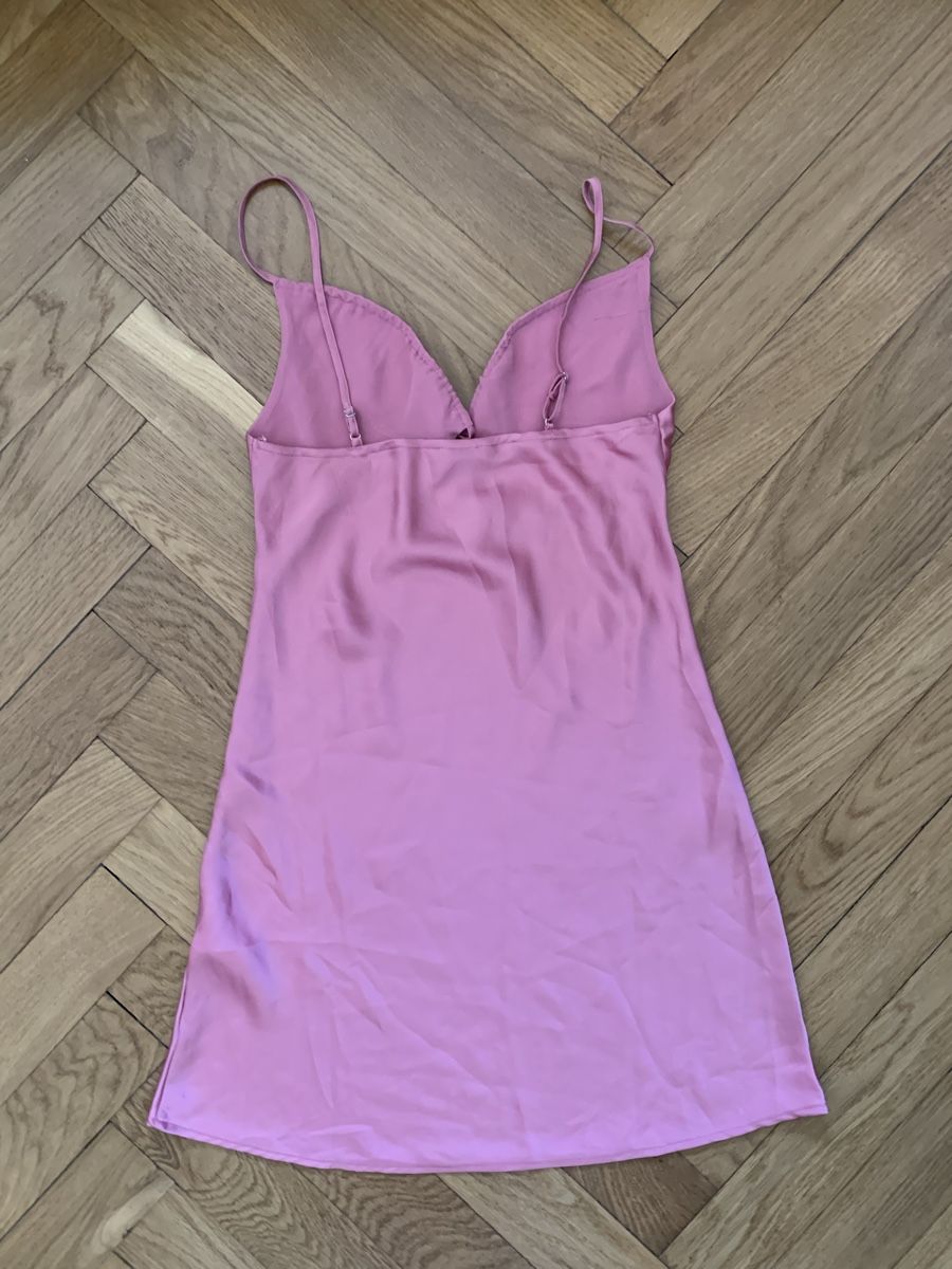 Bershka Kleider: Robe satin rose Bershka – Neu und originalverpackt aus Genève von rez_c6c6 3