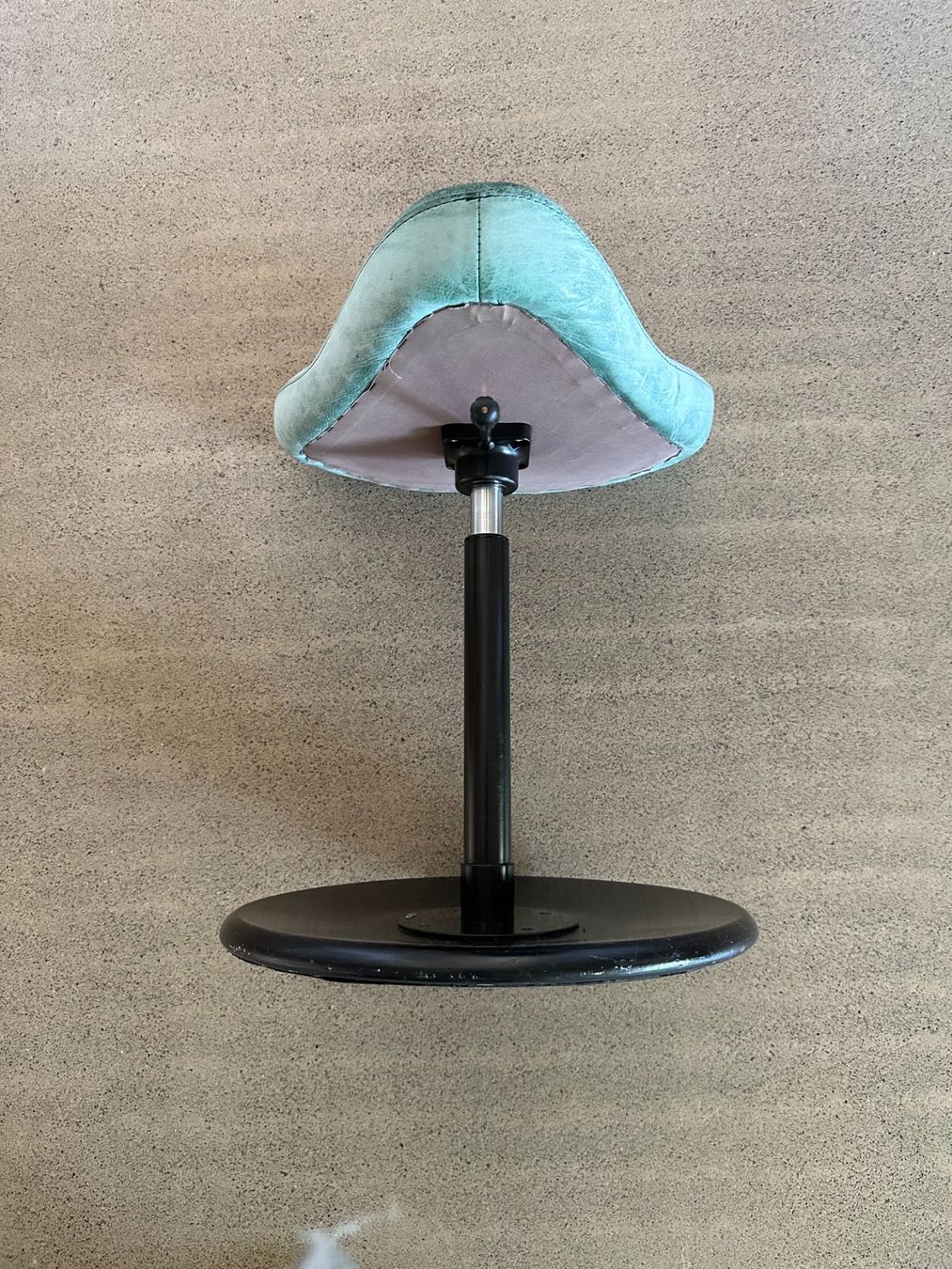 Sgabelli: Ergonomischer Stehhocker-Drehstuhl Stokke – Usato da Aarau venduto da vio_lrn7 2