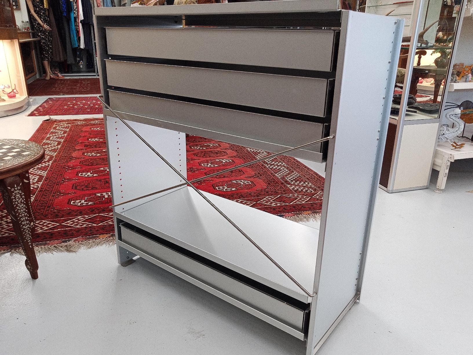 Lehni Kommoden: Lehni Aluminium Kommode / Regal mit Schubladen  – Gebraucht aus Reiden von Zofi-Brocki 3