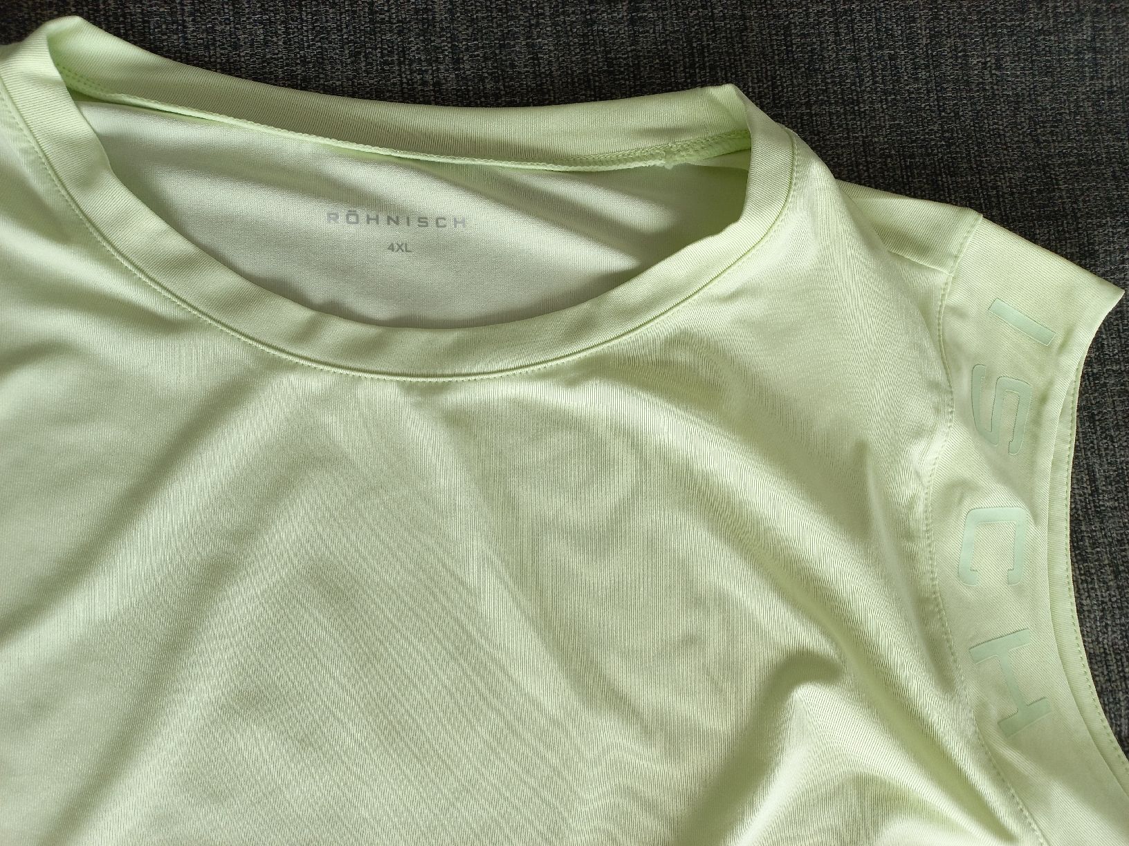 Tops: Funktionsshirt 4XL ungetragen – Neu (gemäss Beschreibung) aus Oberuzwil von venditum. 2