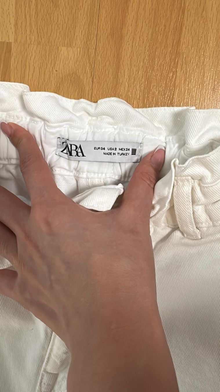 Zara Jeans: Zara Jeans hose – Nuovo (secondo la descrizione) da Zürich venduto da TG014
