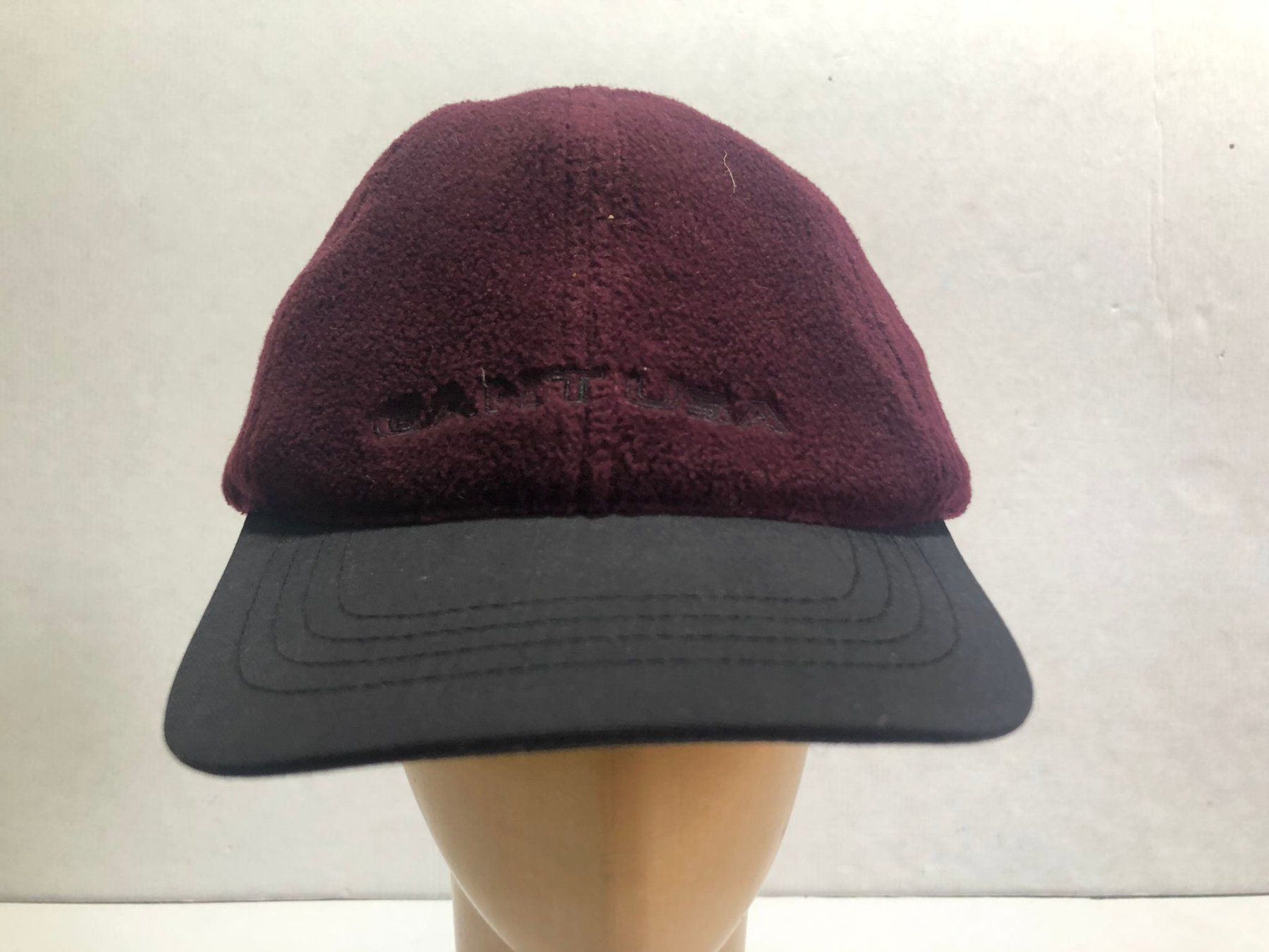 Gant Copricapi, berretti & cappellini: Vintage 90s Gant Fleece Cap – Usato da Zürich venduto da le_souk