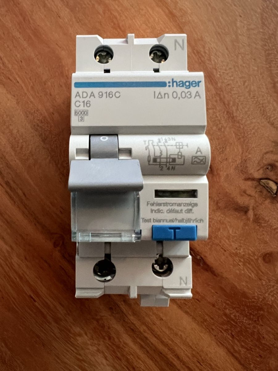 Hager Elektronikbauteile: Hager Fehlerstromschutzschalter ADA 916C C16 – Neu (gemäss Beschreibung) aus Othmarsingen von MrLenzin