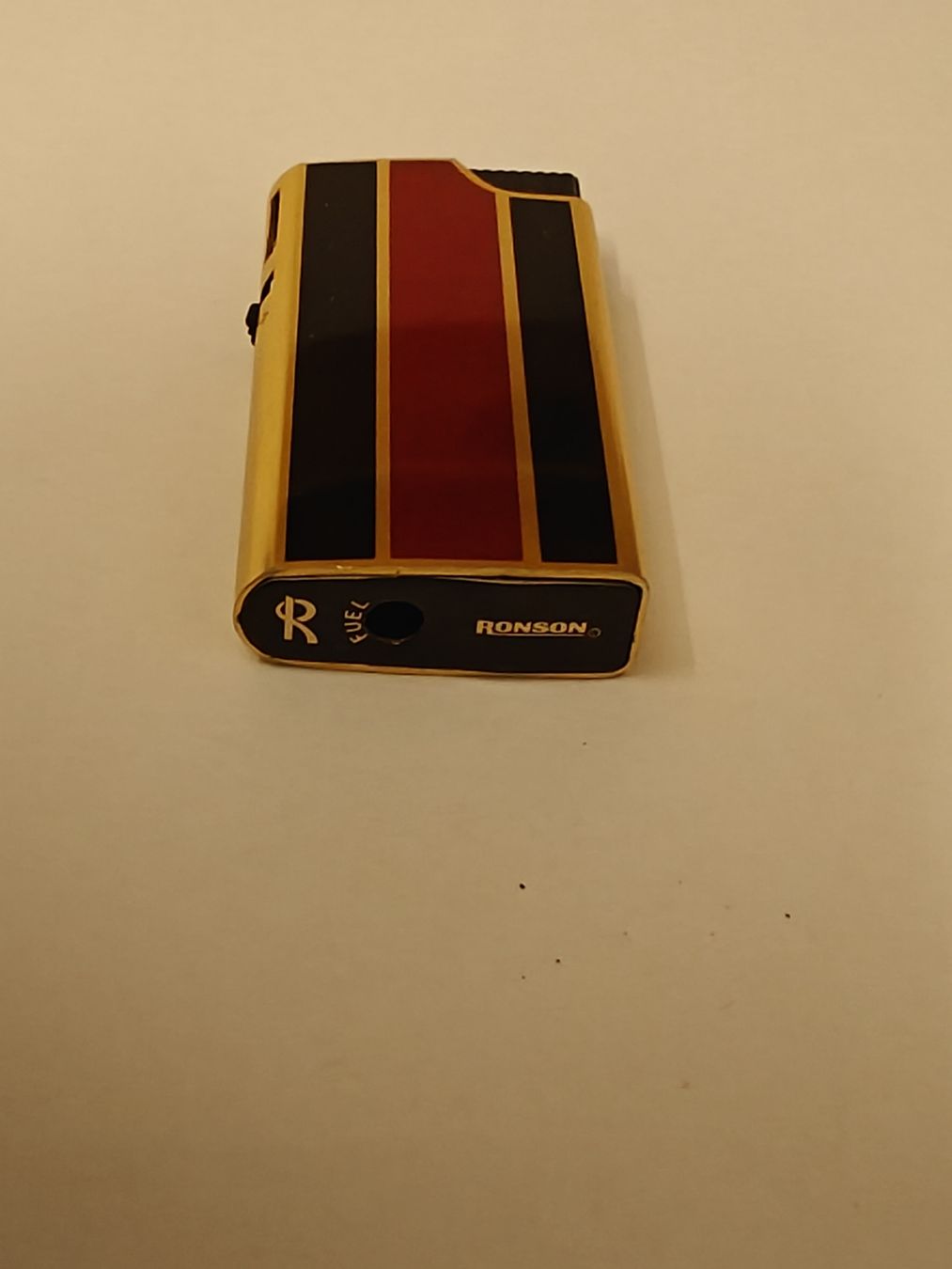 Ronson Accendini: Ronson Feuerzeug – Difettoso da Stäfa venduto da Nimbin03 2