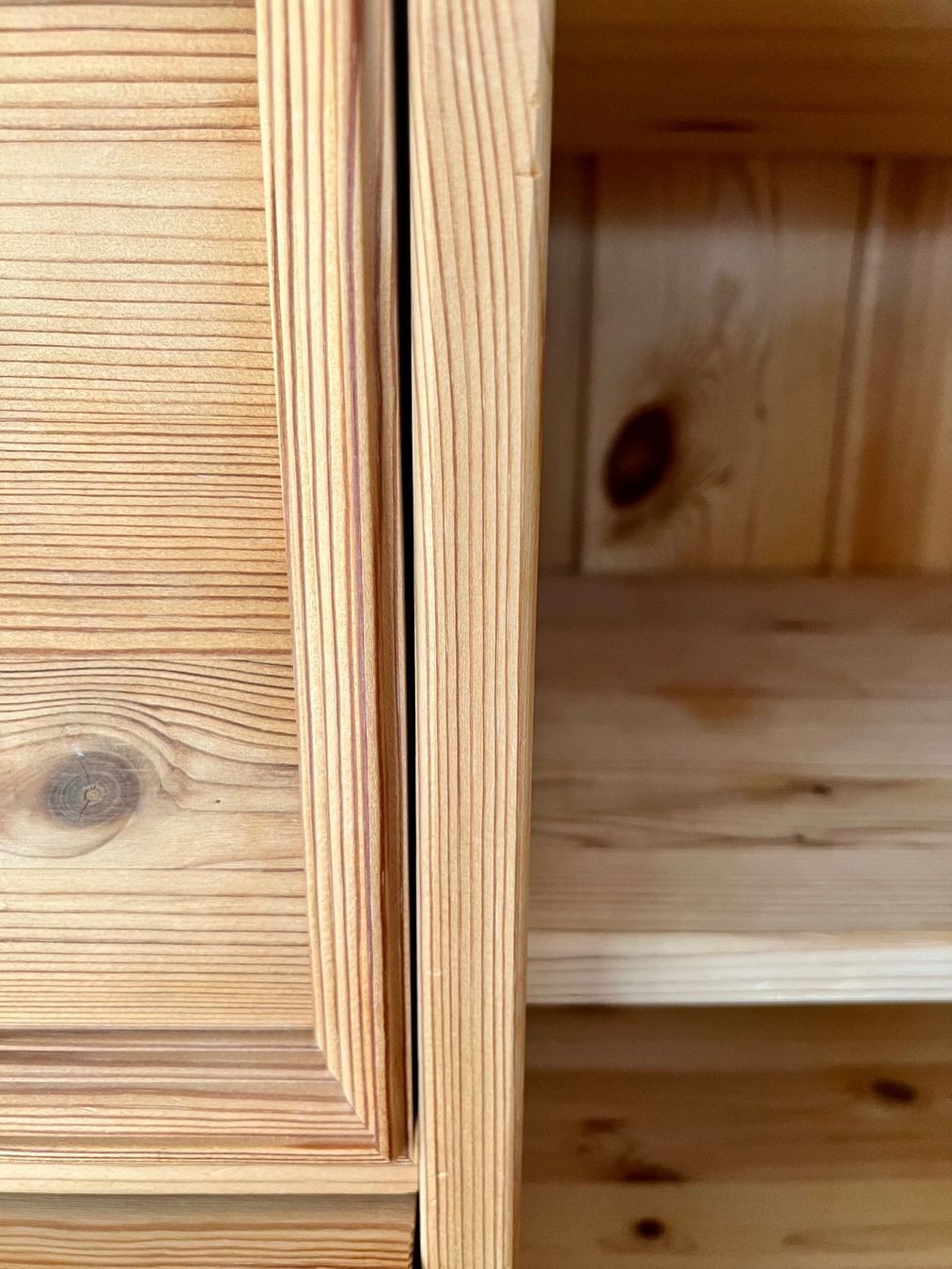 Cassettiere: Kommode bzw. Higboard aus massivem Holz – Usato da Maur venduto da ketka63 4
