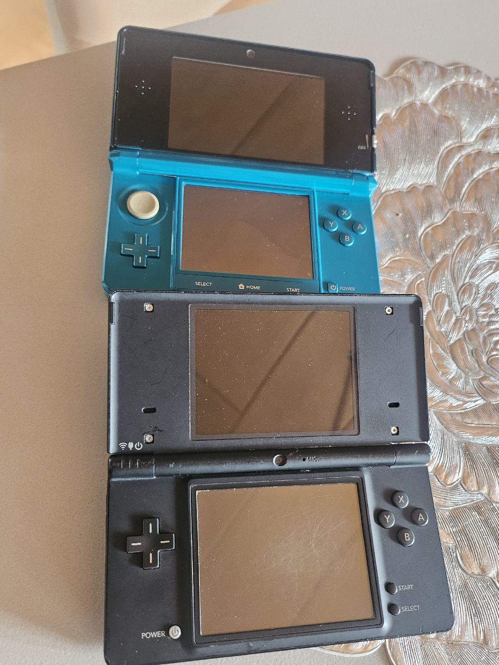 Nintendo Console: Nintendo 3DS und Nintendo DSi  – Usato da St. Gallen venduto da Cocos_Ricardo 9